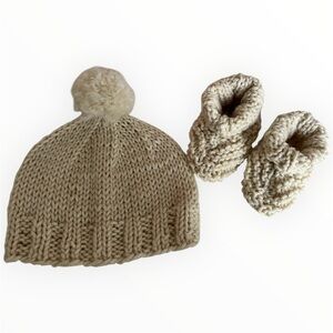Handmade Knit Baby Hat and Booties Set-‎ Cream
